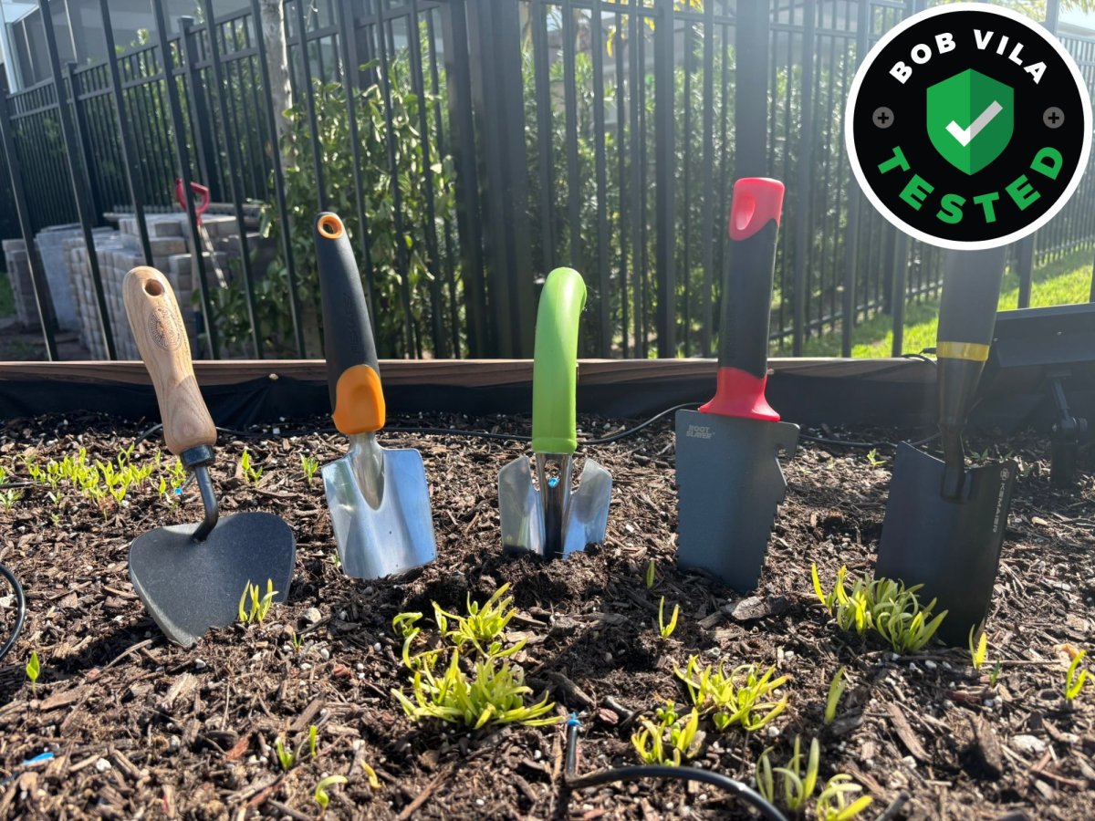 The Best Garden Trowels for Potting and Planting (