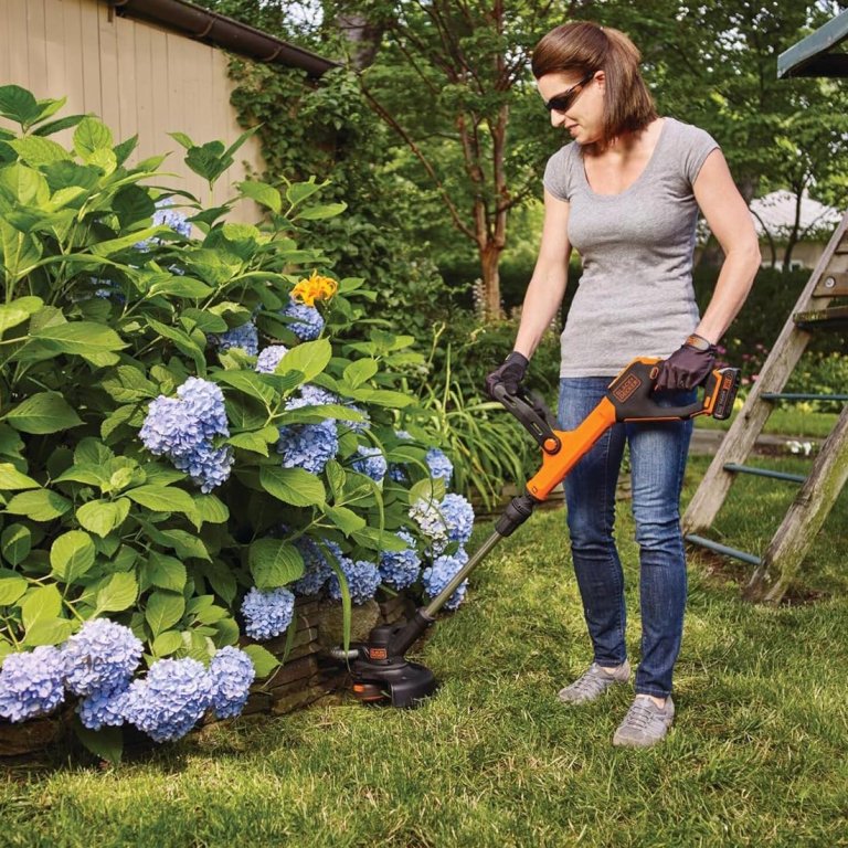 The Best Gardening Tools Option Black+Decker 20V Max Cordless String Trimmer