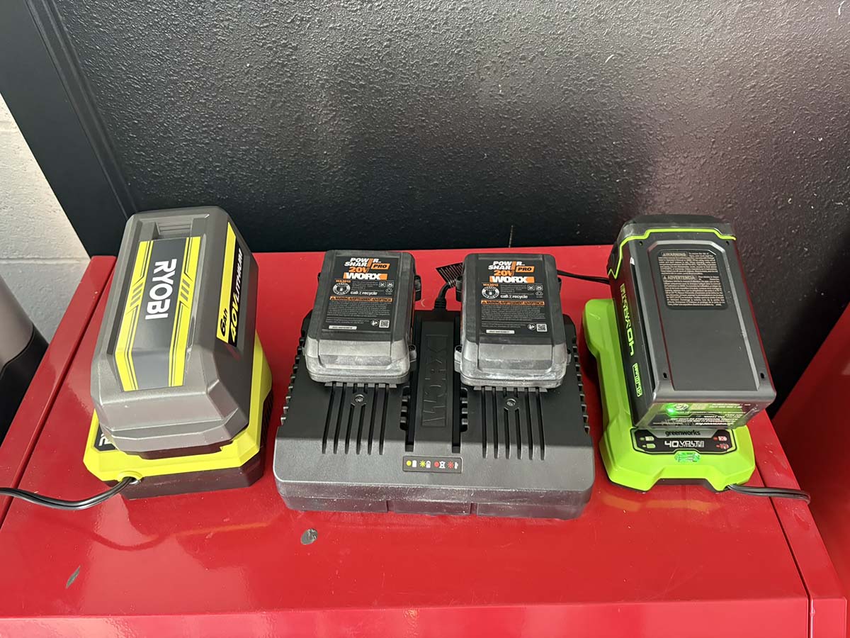 Best Lawn Mowers for Snall Yards Batteries