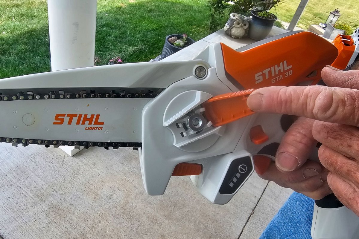 Blade lever on Stihl GTA 30
