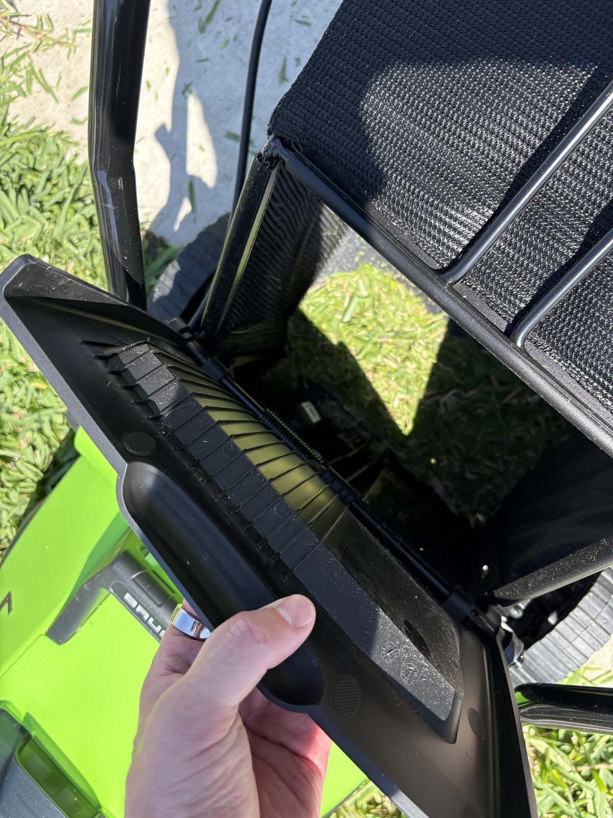Greenworks small lawn mower grass collection