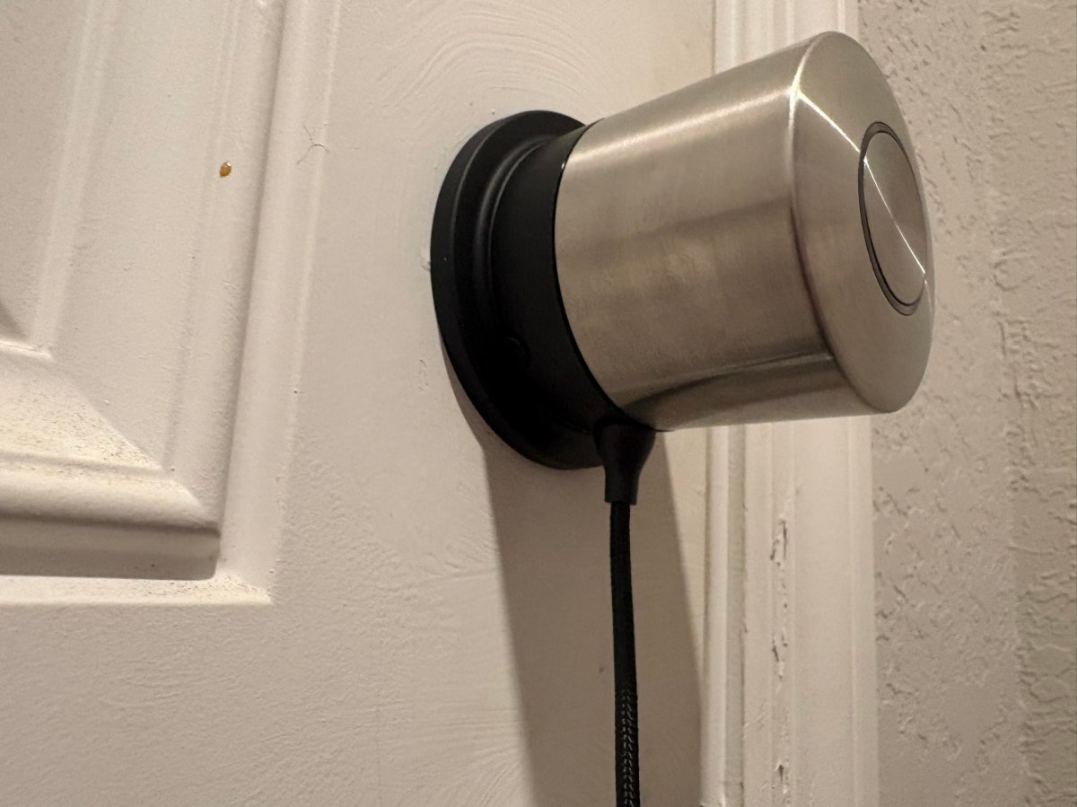 Nuki Smart Lock charging
