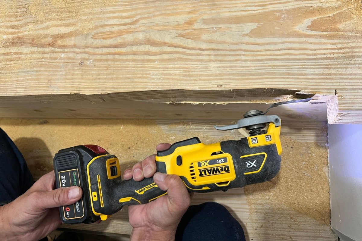 One of the 7-Tool DeWalt Combo Kit in use