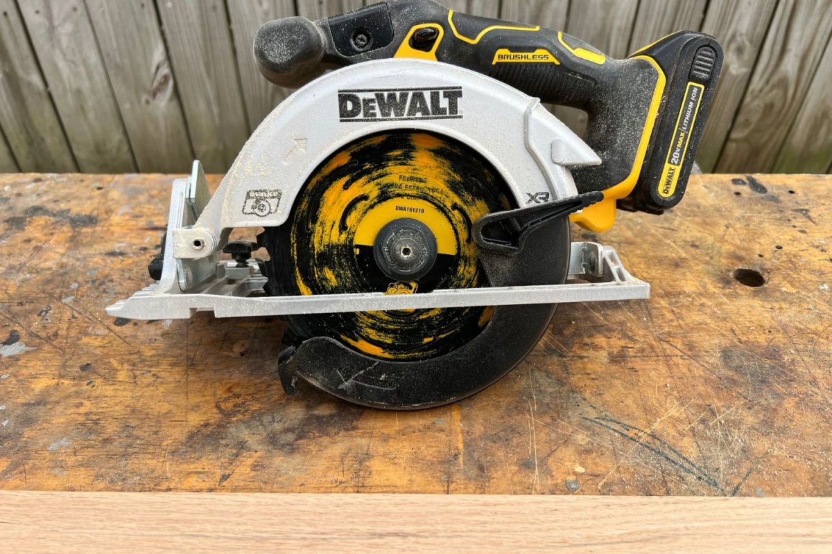 One option of 7-Tool DeWalt Combo Kit