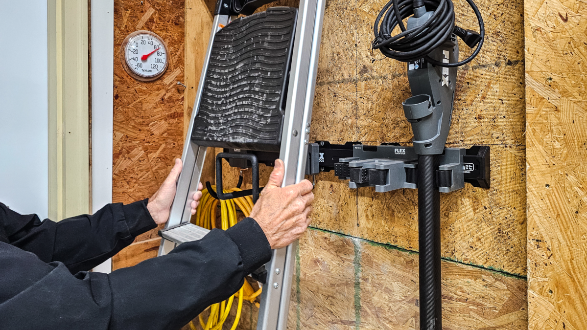 Special ladder holder on Flex Track