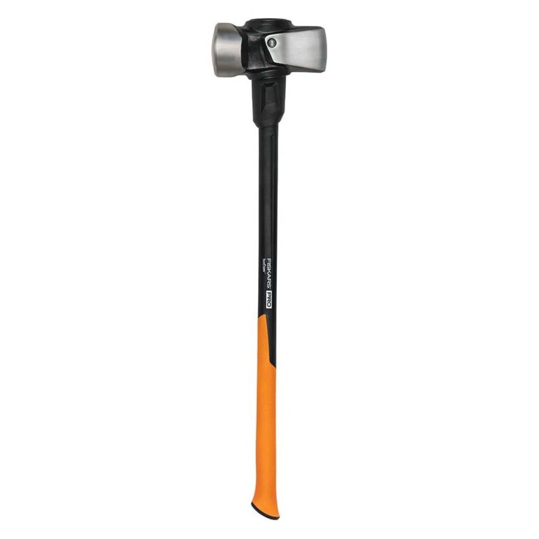 The Fiskars PRO IsoCore Sledgehammer on a white background
