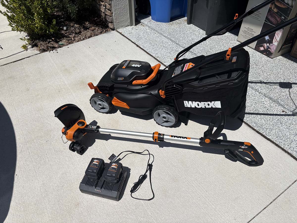 Worx small lawn mower combo 02