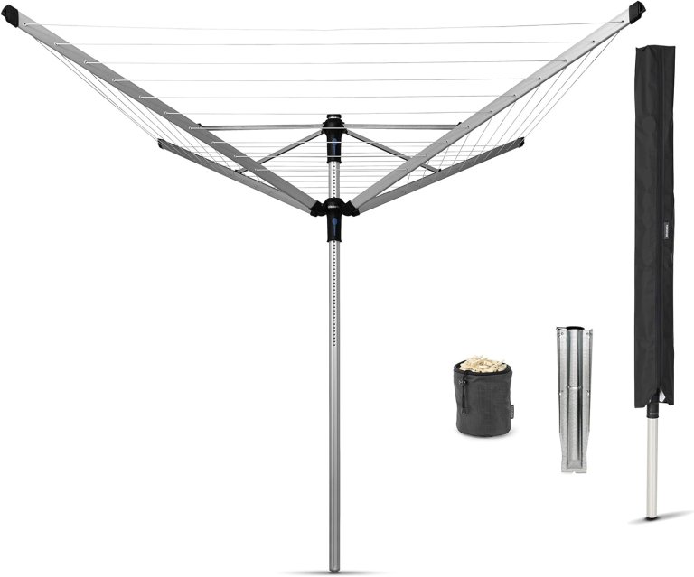 A telescoping clothesline for drying clothes.