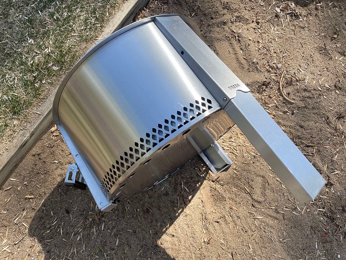 Breeo Y Smokess Fire Pit extendable legs