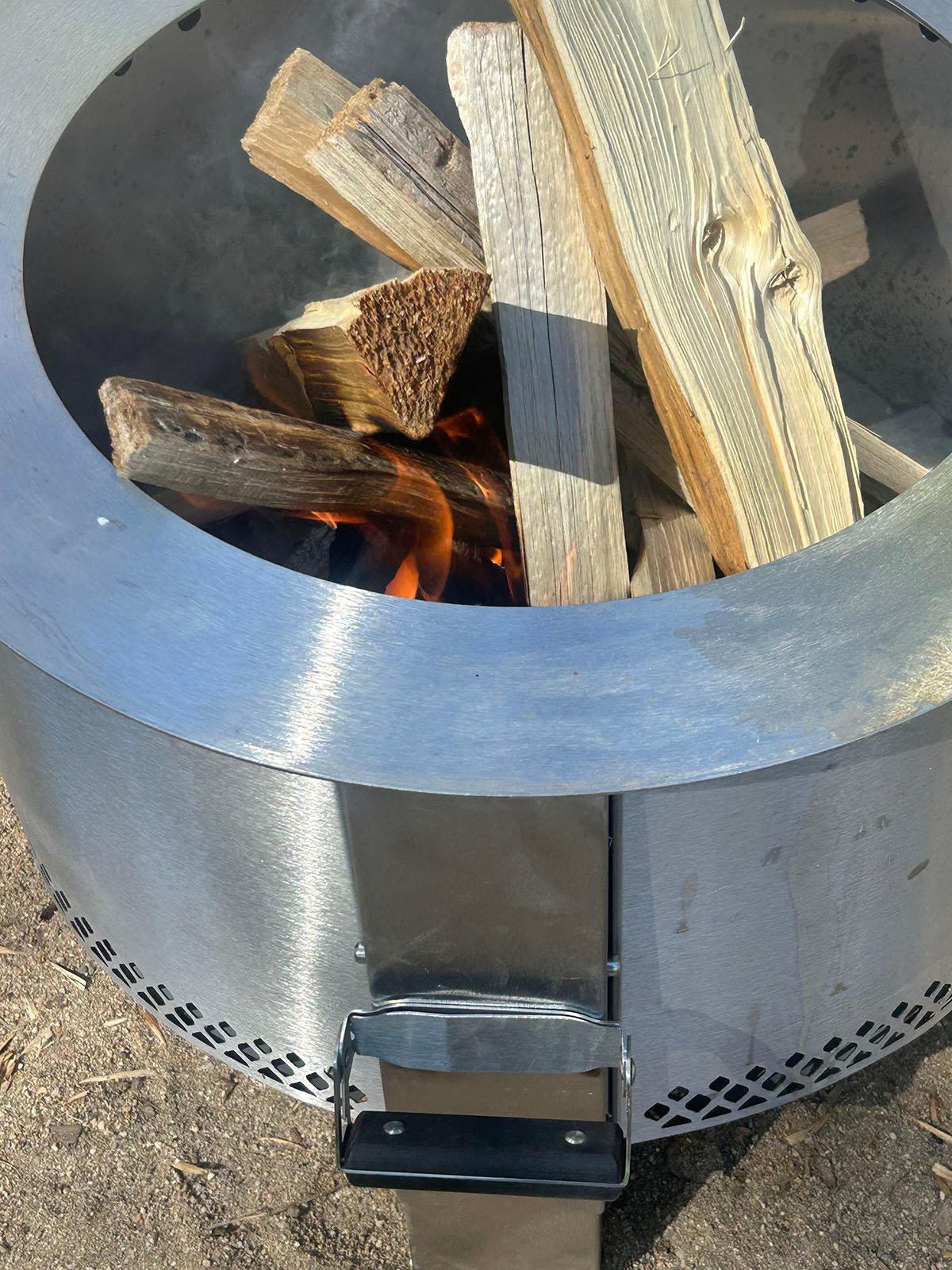 Breeo Y Smokess Fire Pit with wood