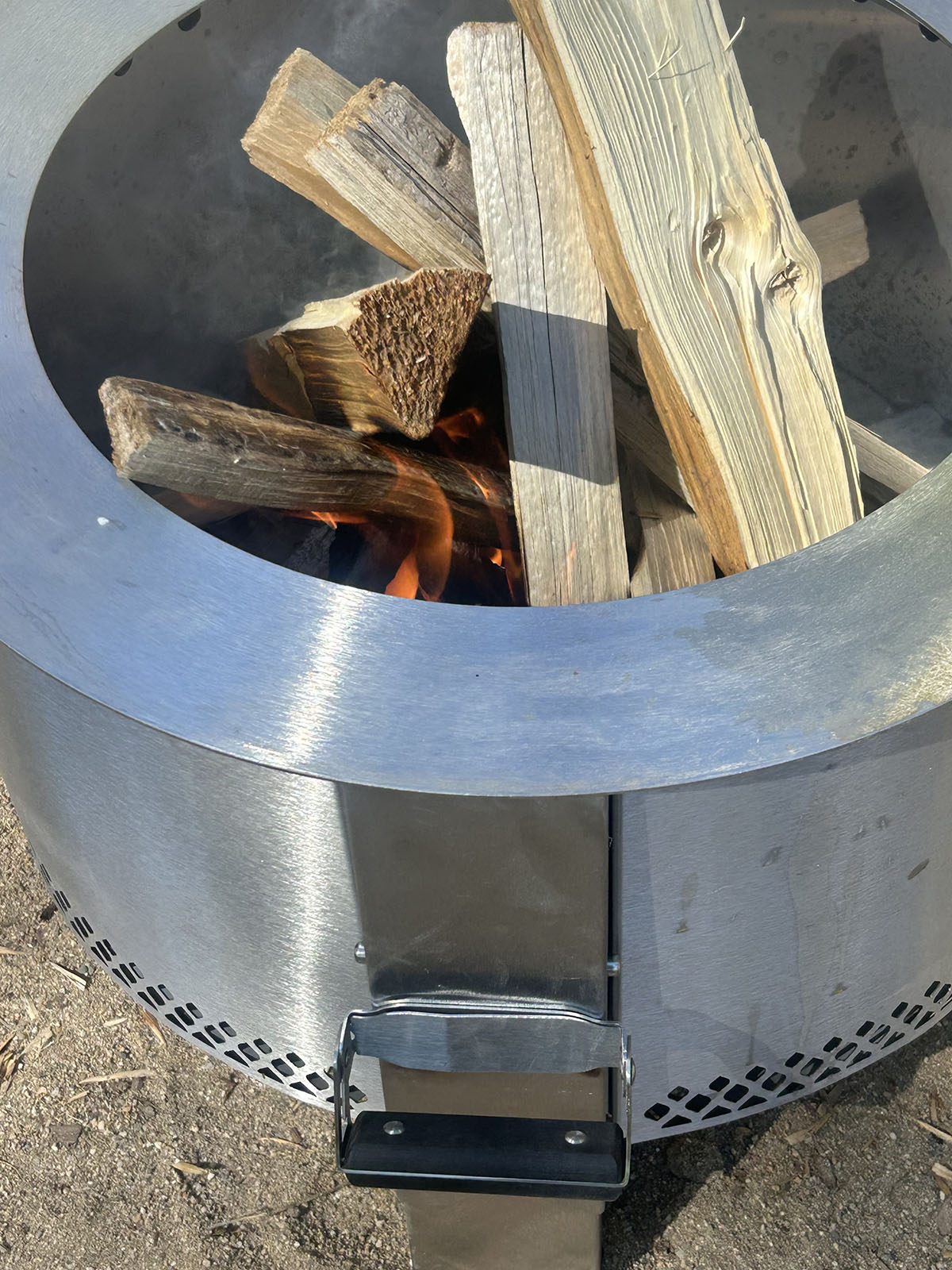 Breeo Y Smokess Fire Pit with wood