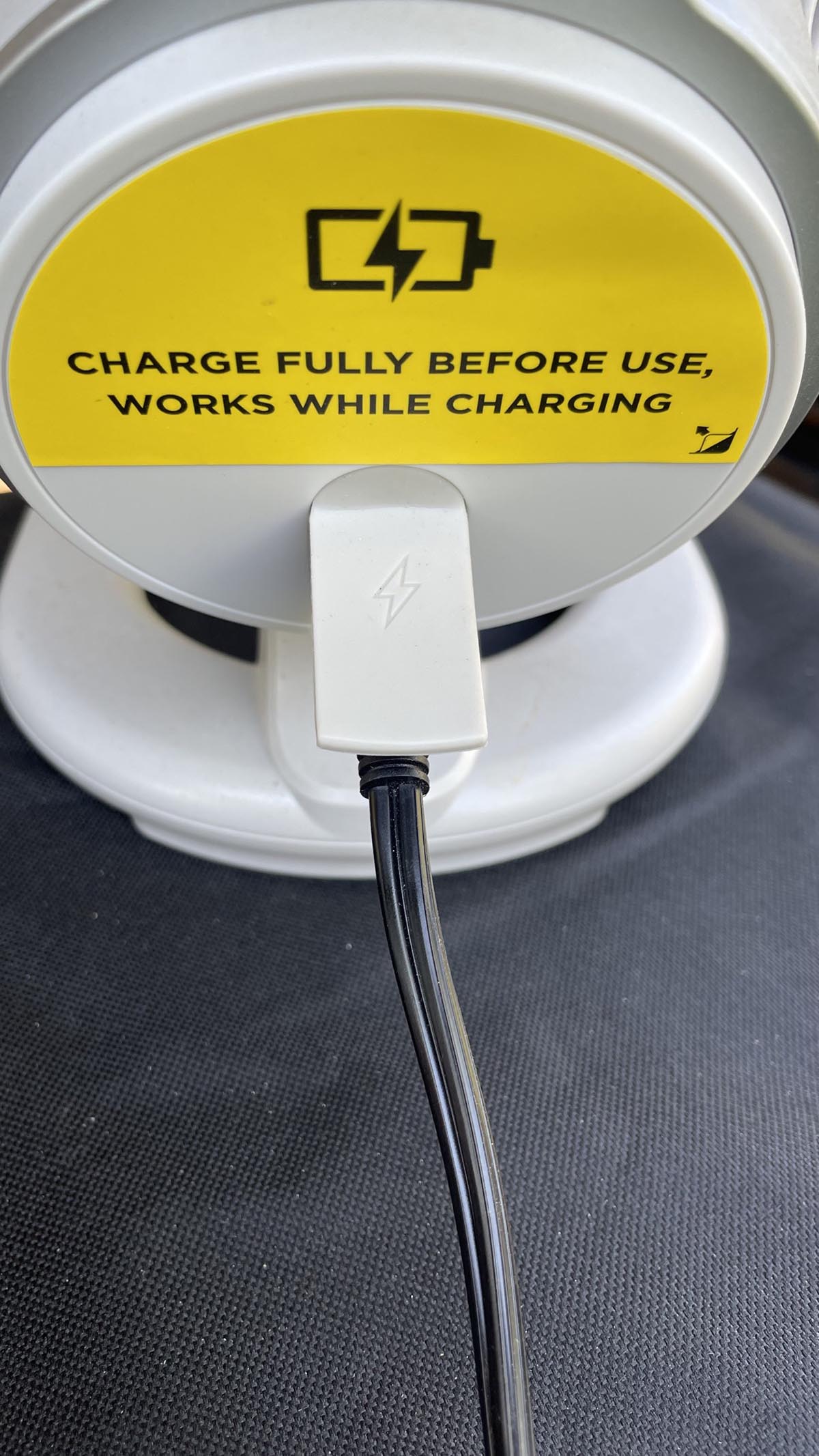 Charging the Shark FlexBreeze HydroGo Pro Fan