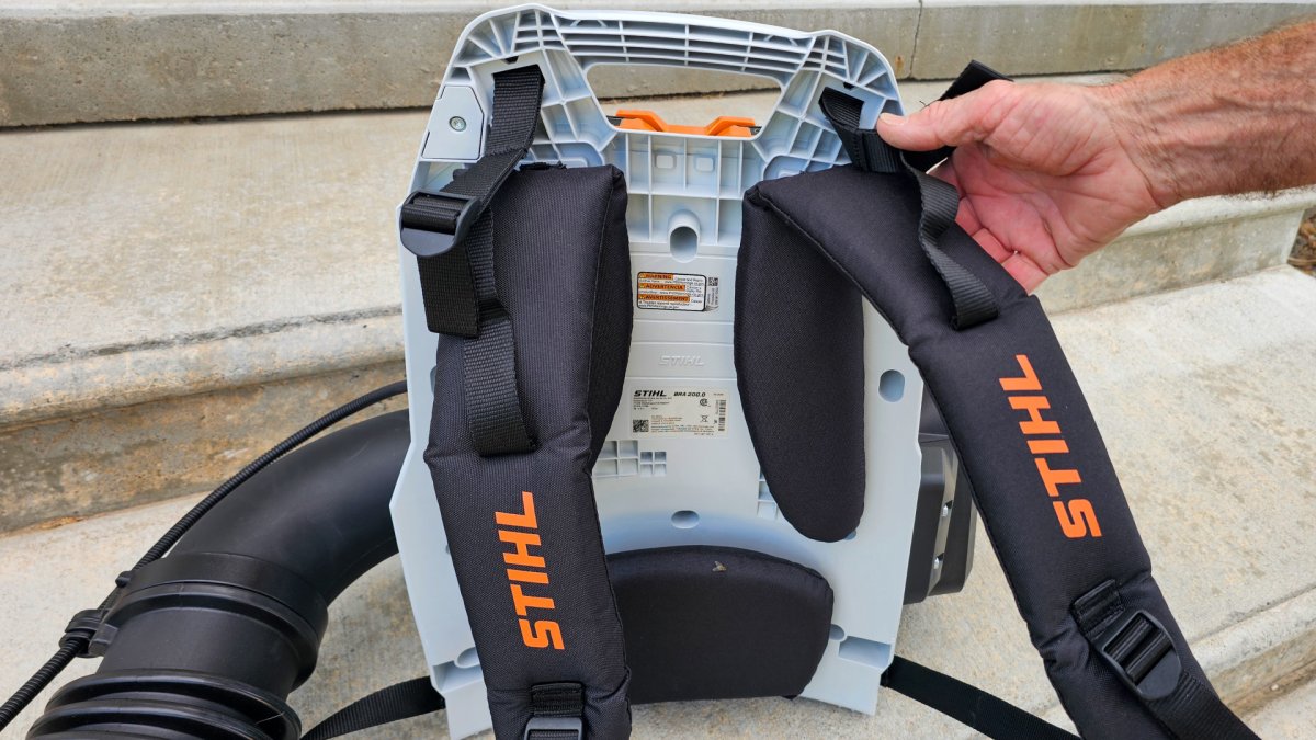 Padded adjustable straps on Stihl Backpack