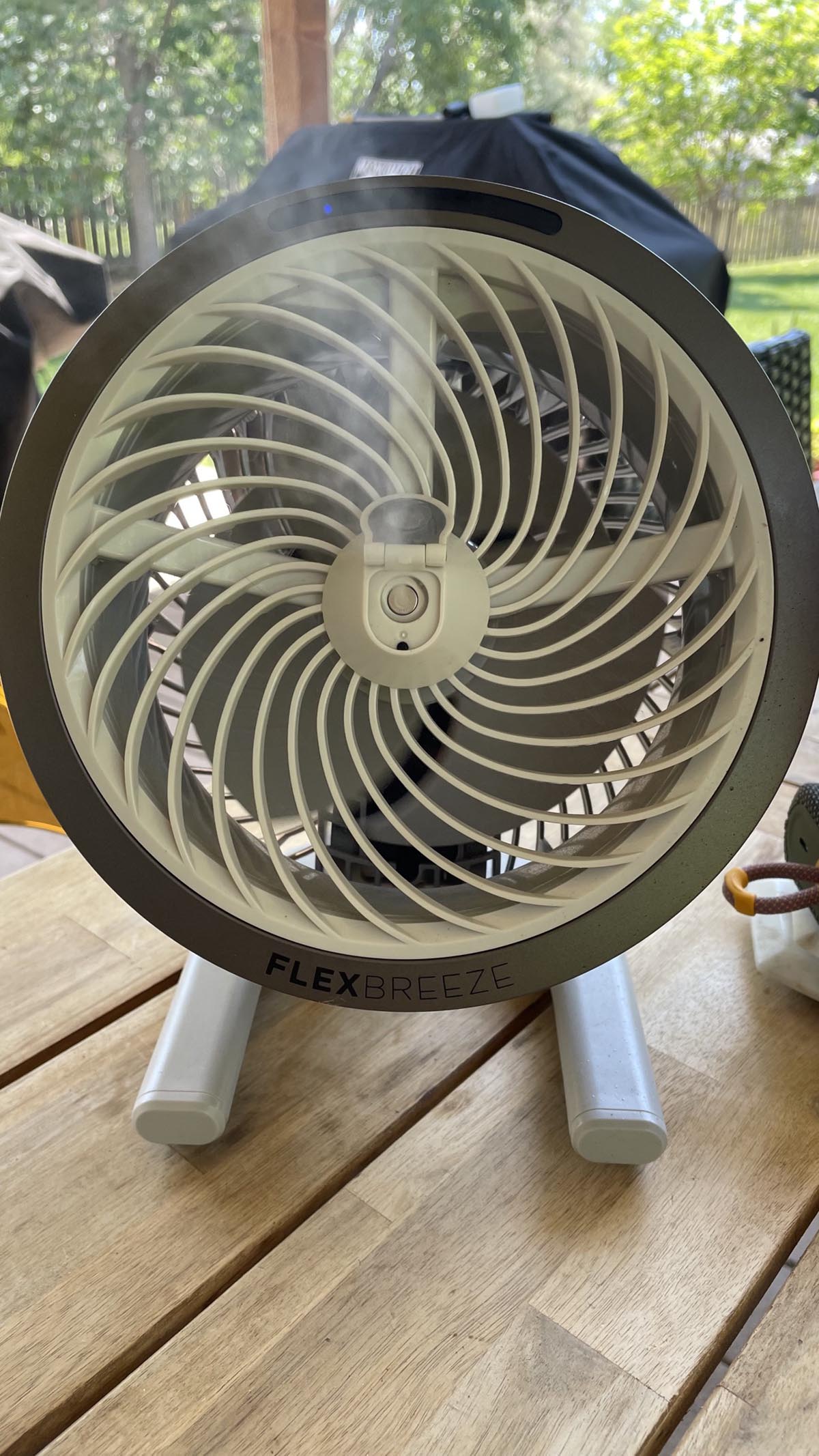 Ultra-fine mist from Shark FlexBreeze HydroGo Pro Fan