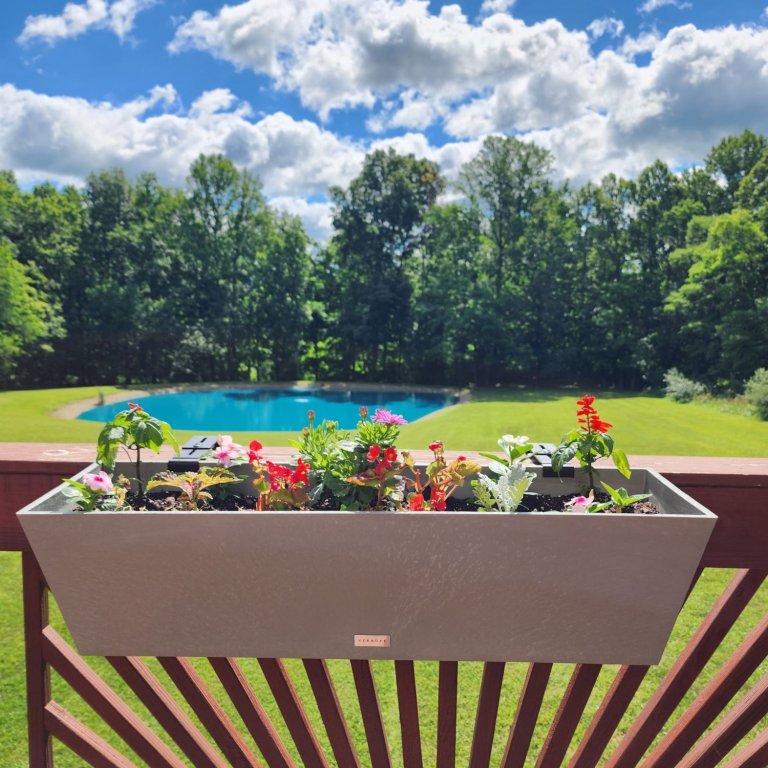 Veradek Pure Railing Planter