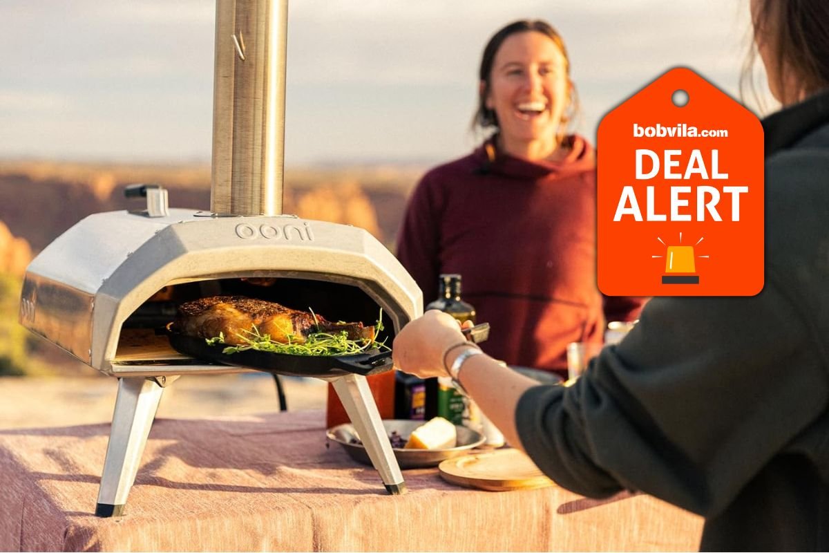 Ooni Karu 12 pizza oven is used to cook chicken