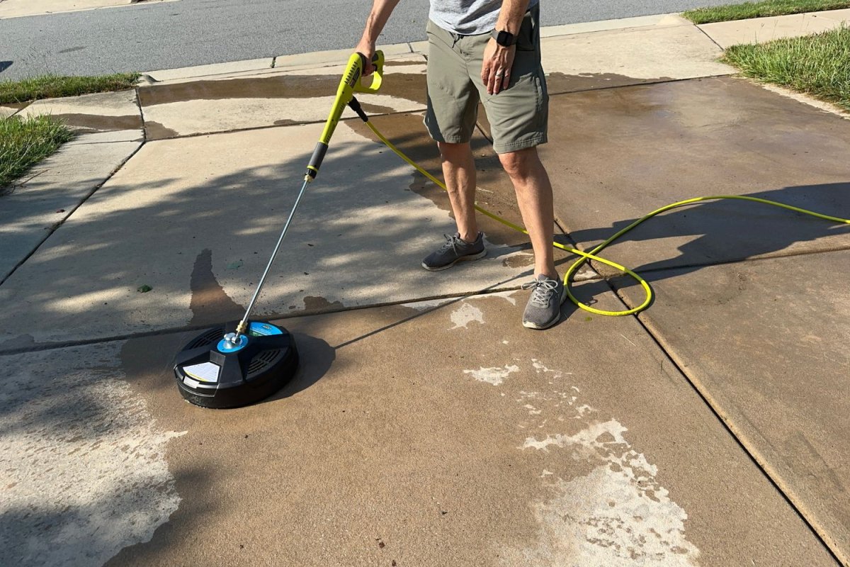 BEST LOW PRESSURE: SurfaceMaxx 14” Surface Cleaner