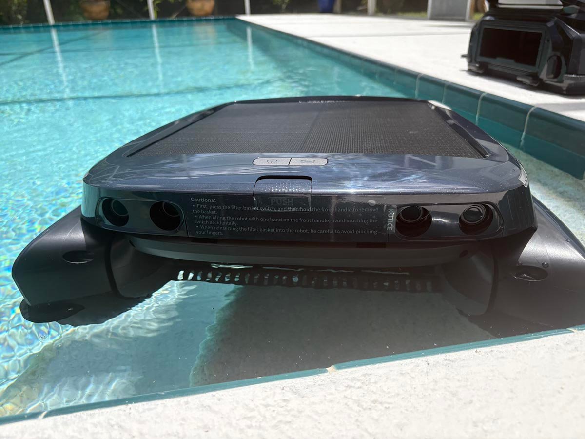 Beatbot iSkim Robotic Pool Skimmer03