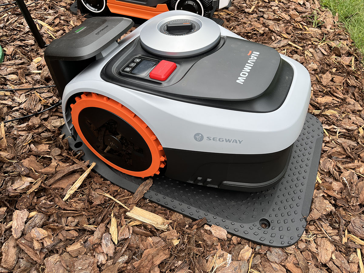 Best Robot Lawn Mowers_Segway Navimow i206