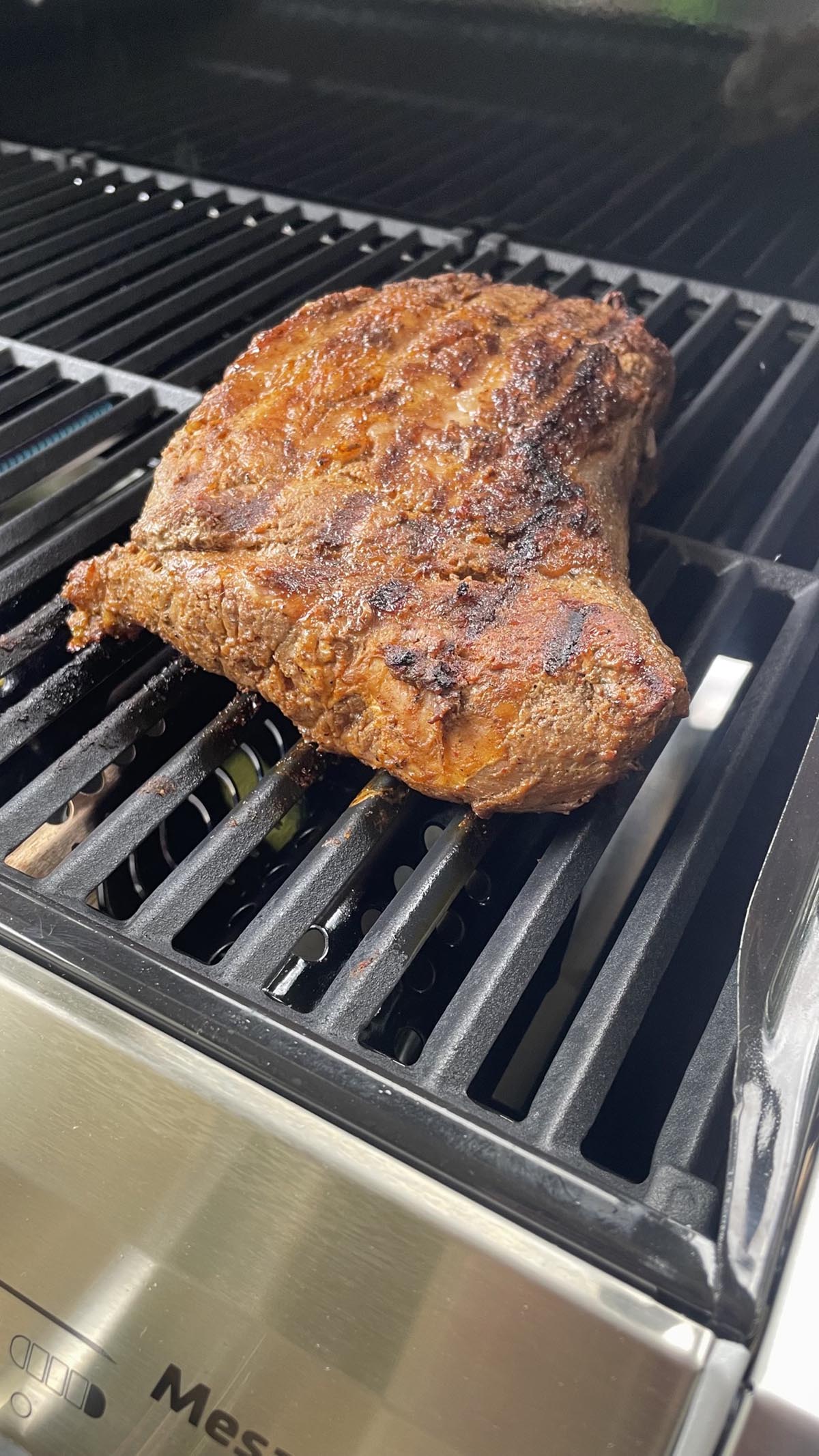 Grilling on the Monument Grills Mesa 415BZ Propane Gas Grill