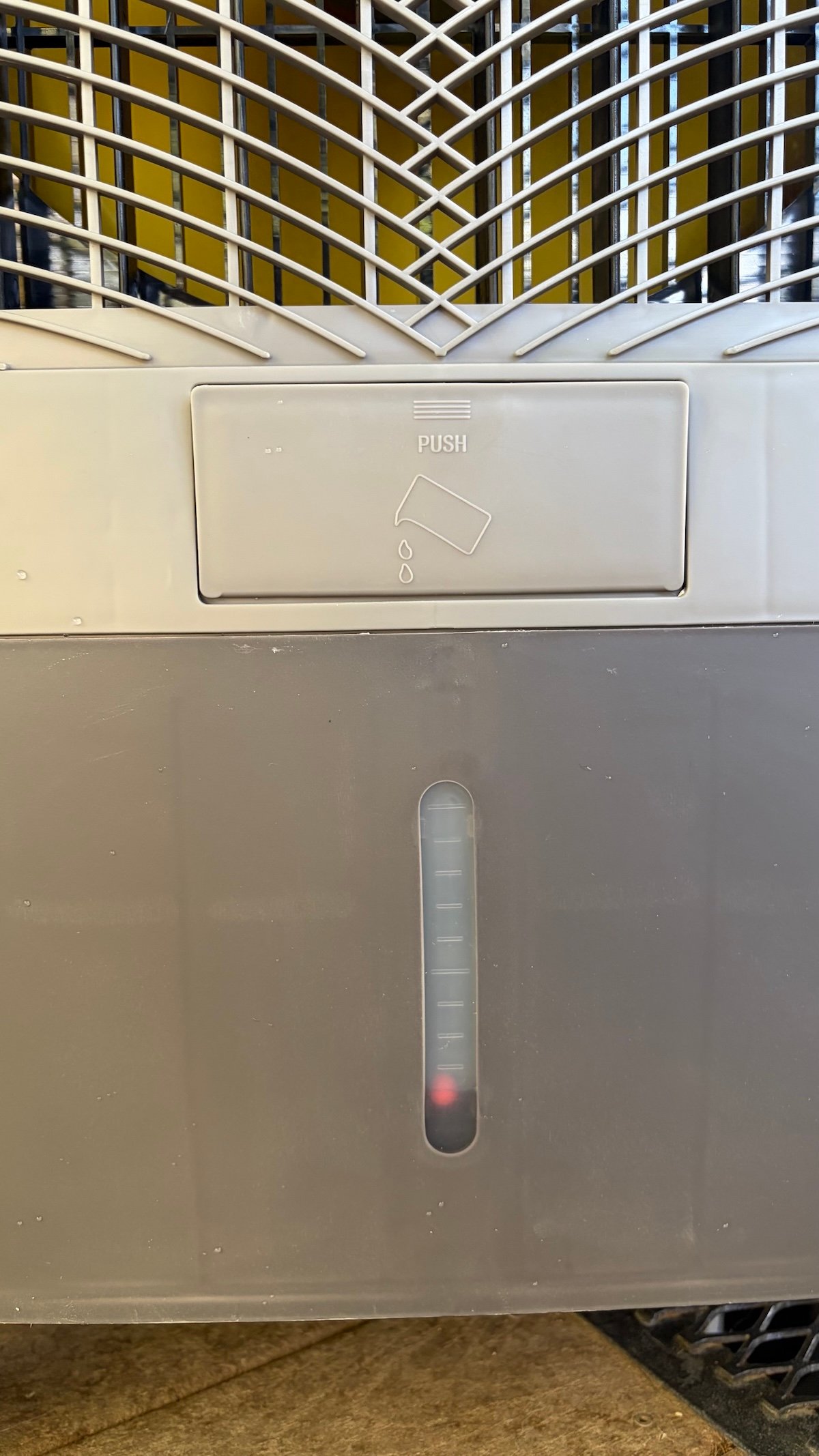 Hessaire MC37M 3100 CFM Evaporative Air Cooler fll door and water level indicator