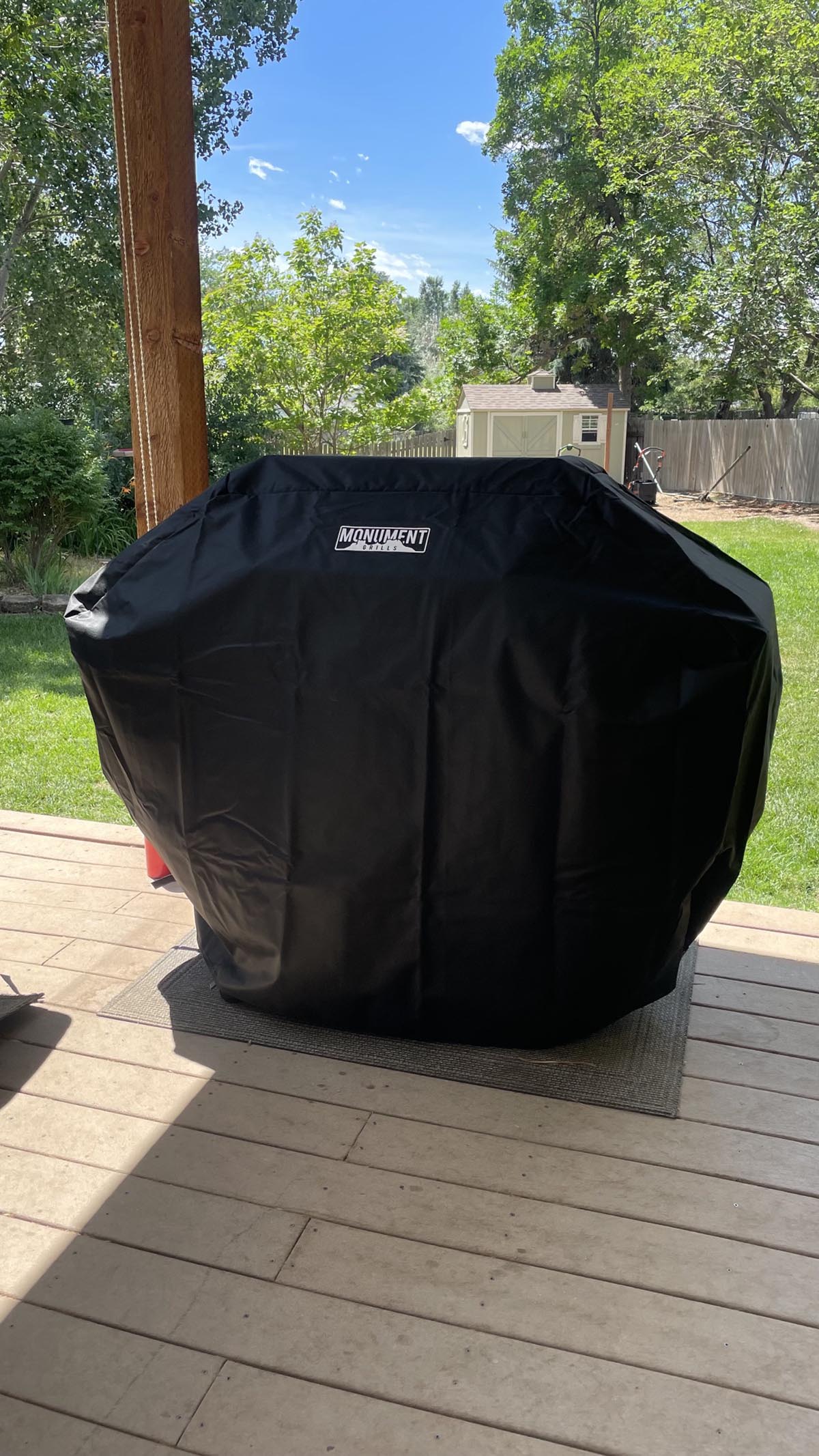 Monument Grills Mesa 415BZ Propane Gas Grill covered