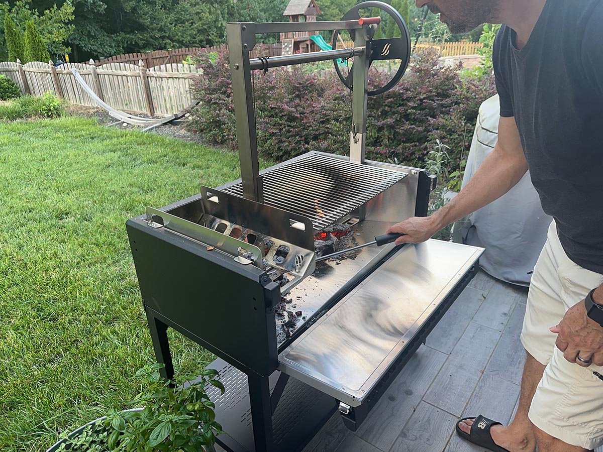 Blackstone Bronco Open Flame Grill
