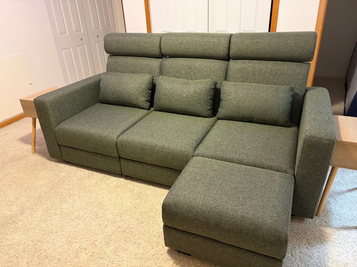 Cozey Neptune Sleeper Sofa with optional headrests(1)