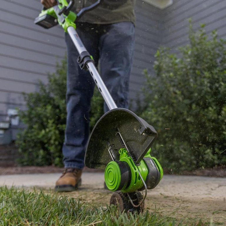 Early Labor Day Deals on Amazon Greenworks 24V 12-Inch String Trimmer Kit