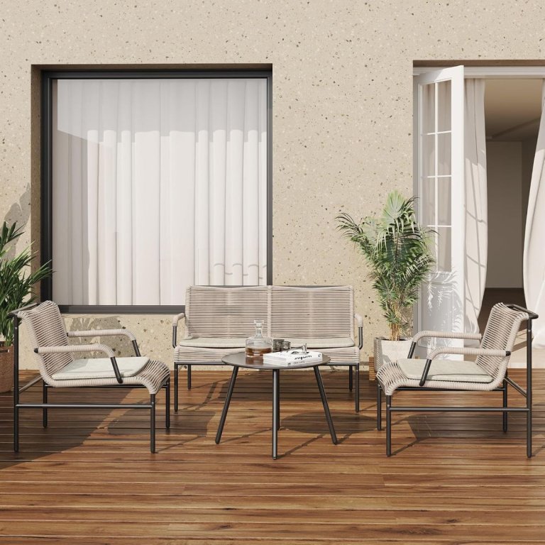 East Oak 4-Piece Wicker Conversation Set