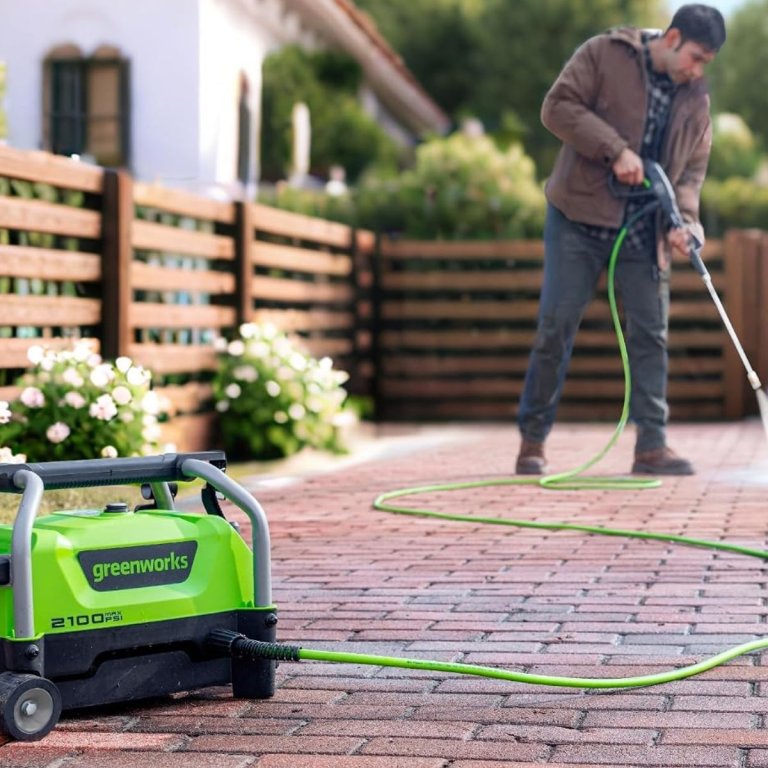Greenworks 2100 PSI (1.2 GPM) Electric Pressure Washer