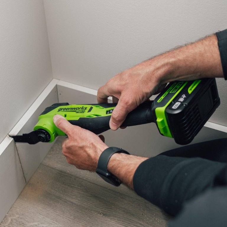 Greenworks PowerAll 24V system Greenworks PowerAll Pro 24V Oscillating Multi Tool