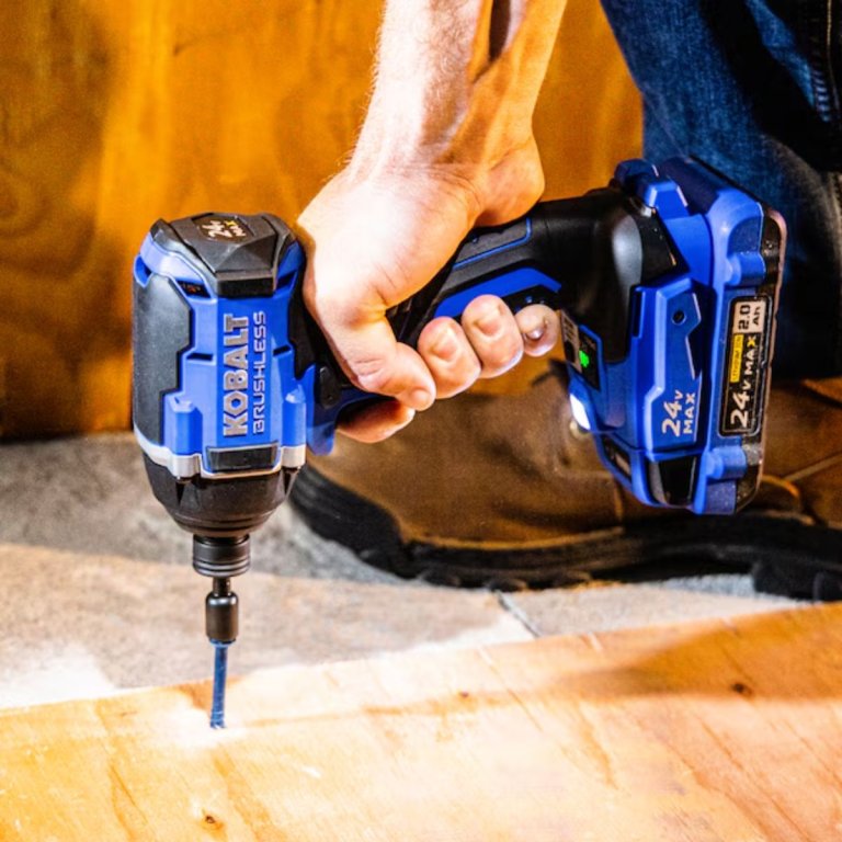 Kobalt 24-volt 14-in Brushless Cordless Impact Driver (Battery Included and Charger Included and Soft Bag included)