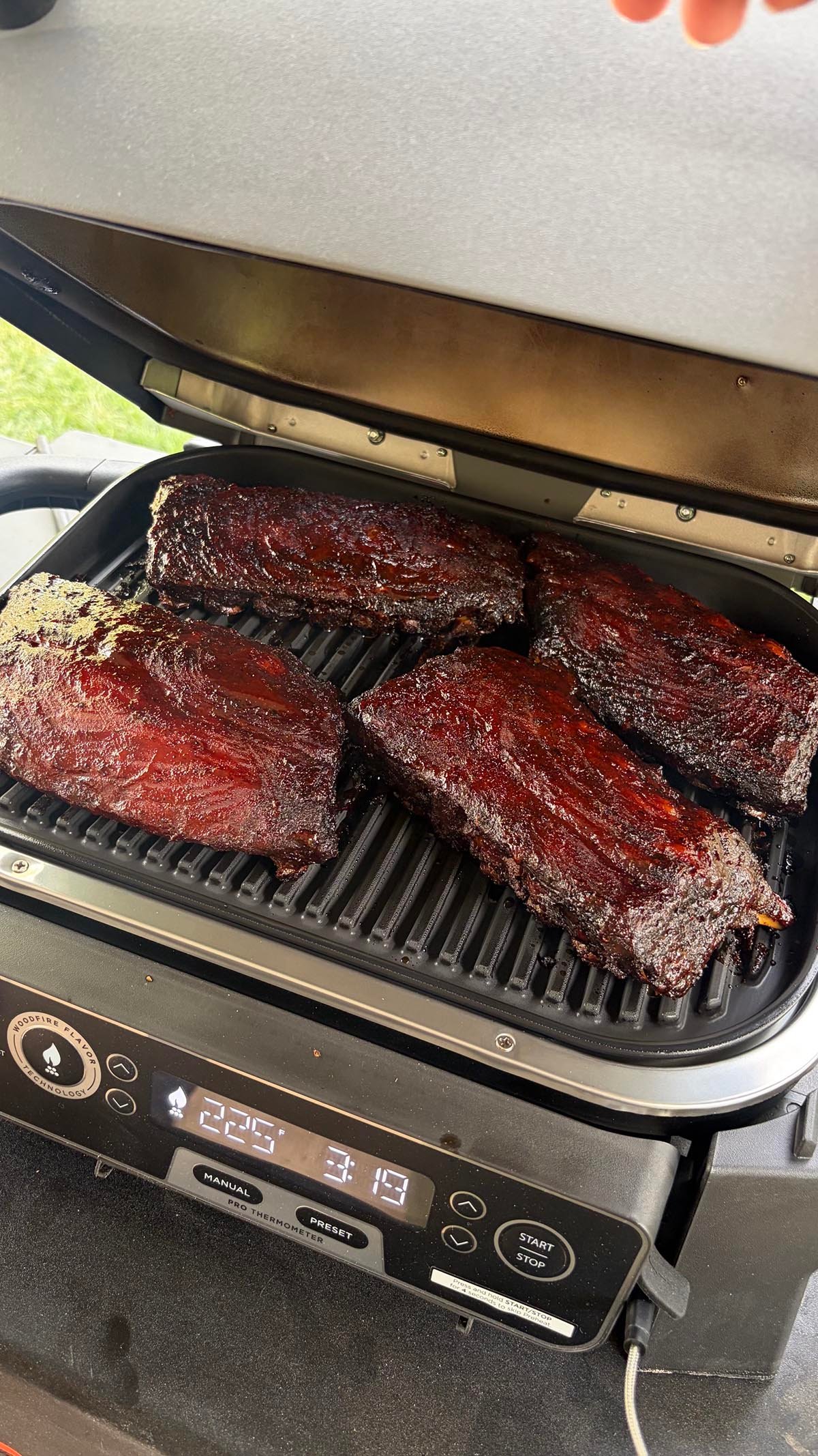 Ninja OG751 Woodfire Pro with smoked ribs