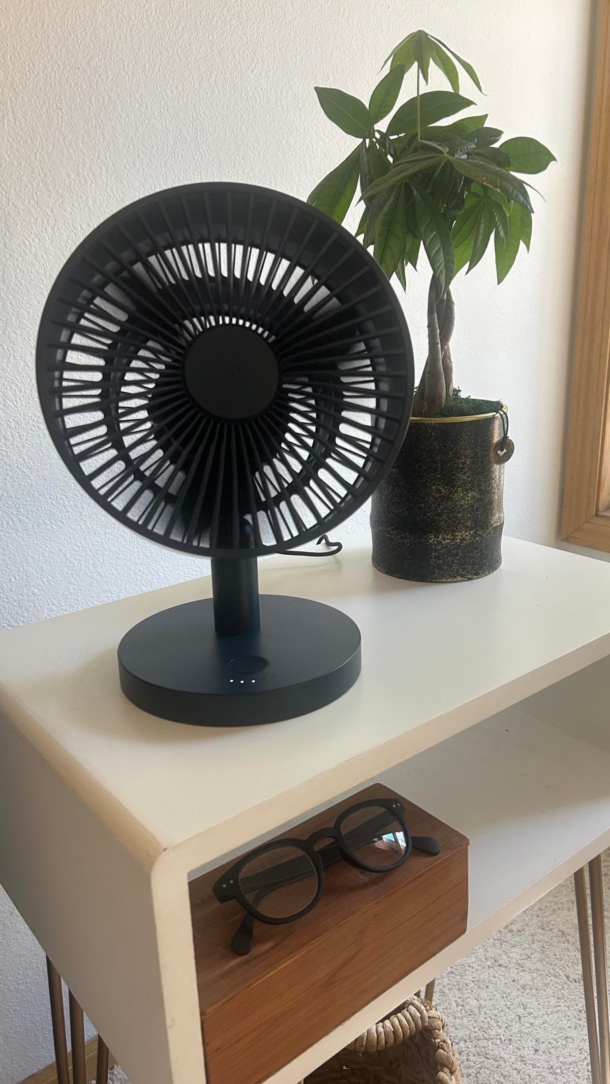 Windmill Smart Desktop Fan on nightstand