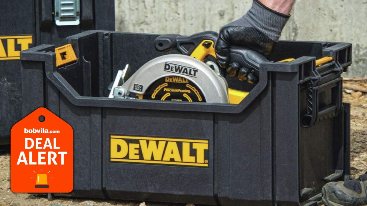 Amazon Is Clearing Out Tool Storage—Save Up to 48% Off DeWalt, Craftsman, and More