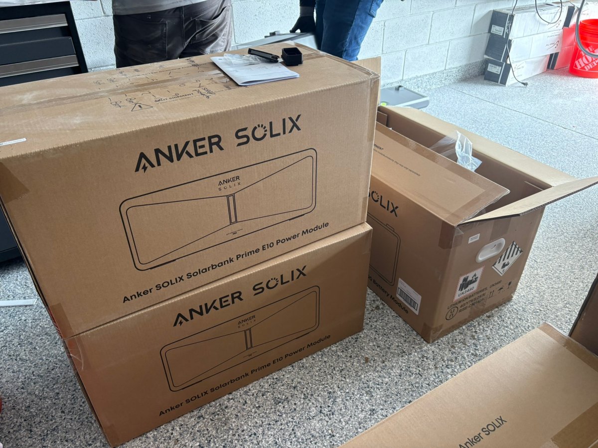 Anker E10 in packages