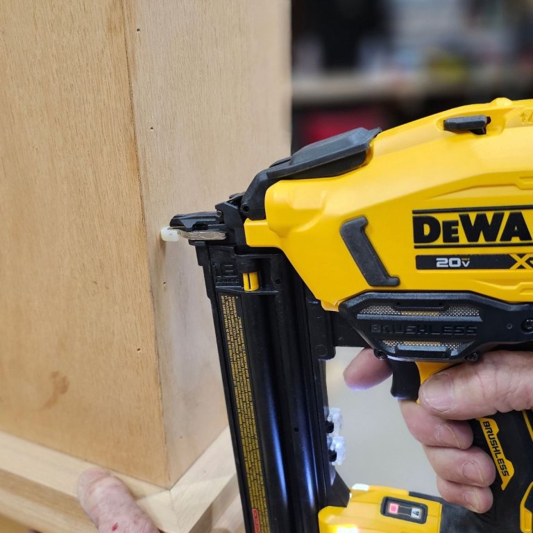 DeWalt 20V MAX XR Cordless 18-Gauge Brad Nailer Kit
