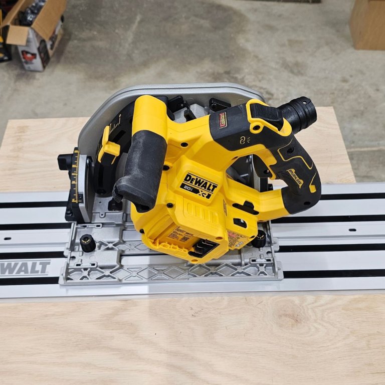 DeWalt 20V MAX XR 6½-Inch Plunge Track Saw Kit