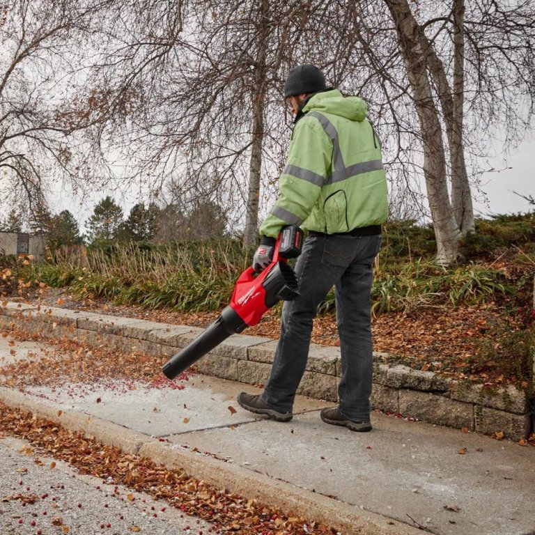 Milwaukee Deals at Ace Hardware Milwaukee M18 FUEL 500-CFM Leaf Blower