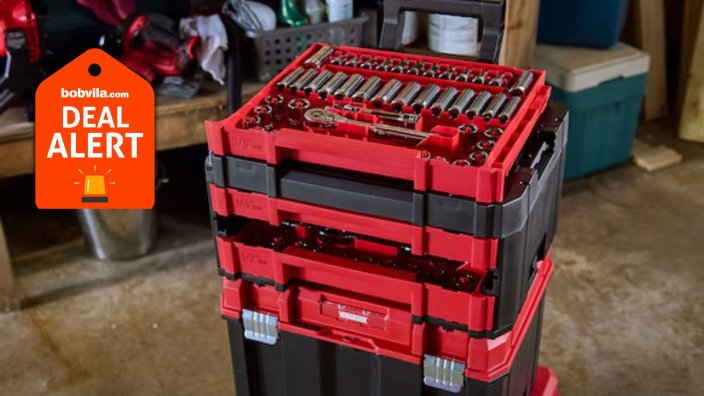 Lowe’s Drops Mechanics Tool Sets to Clearance-Level Prices—Craftsman and Kobalt Are Up to 57% Off