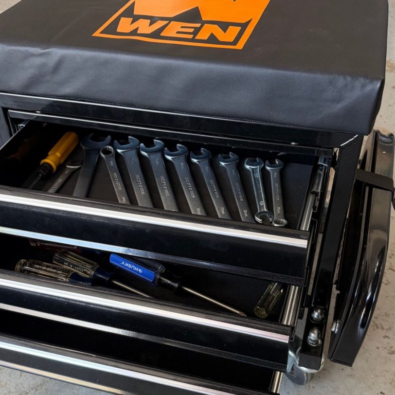 Wen Garage Glider GG1350 Rolling Tool Chest Seat